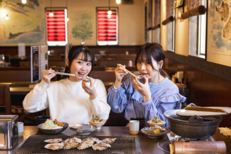 富山入善町で海洋深層水仕込みの牡蠣満喫昼食プラン (ガイド案内付き)