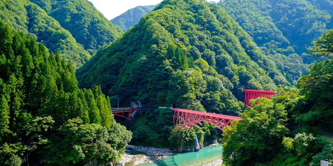 黒部峡谷トロッコ電車 に乗って 新緑 紅葉めぐり 観光情報特集 Toyama Style Visit富山県