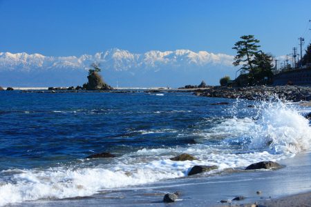 『雨晴海岸』の絶景を見る前に知りたい6つのこと。