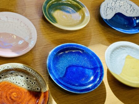 朝日町で続く暮らしの文化 赤川焼の陶芸とバタバタ茶体験